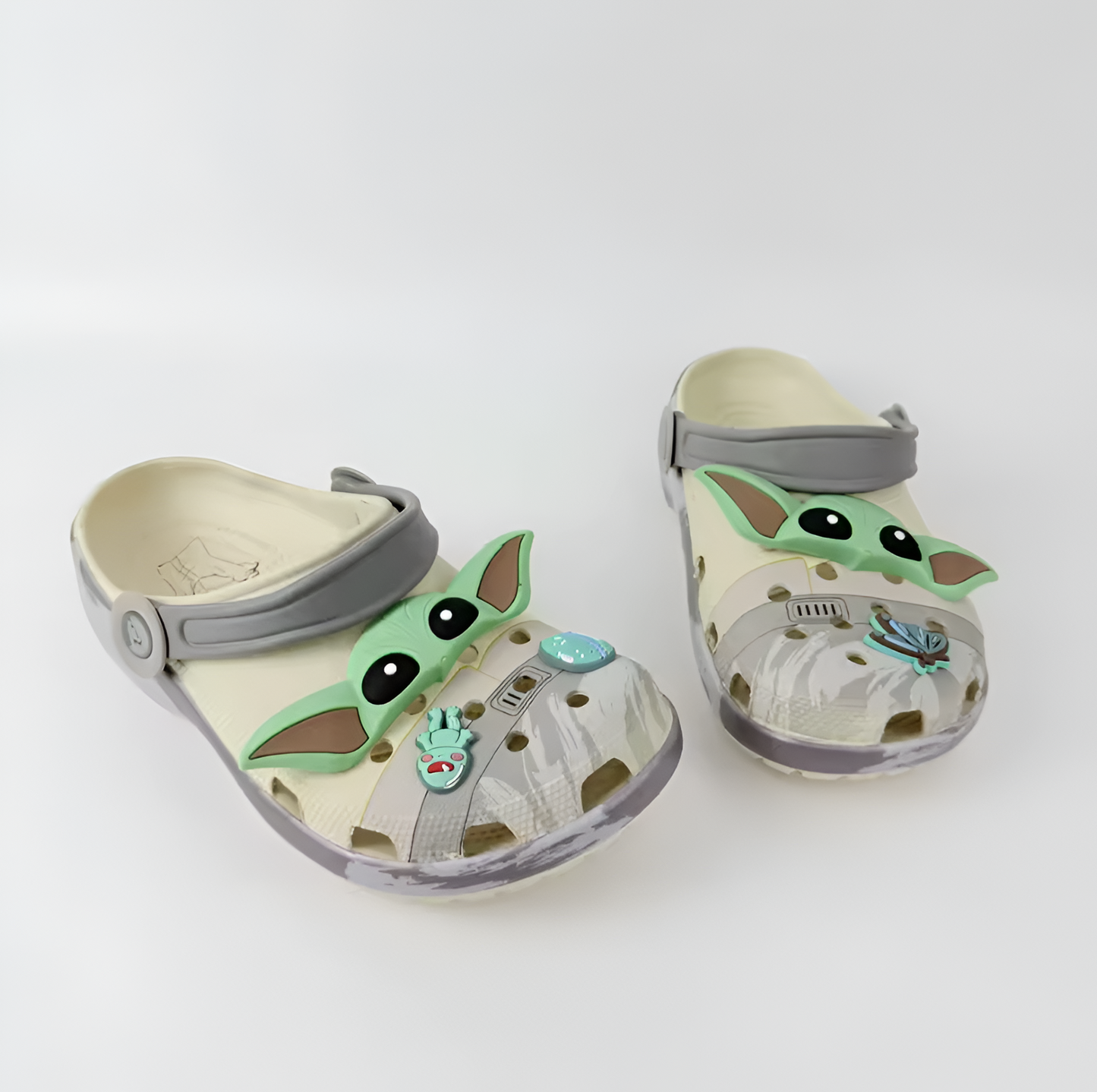 Baby Yoda Mandalorian - Adulto