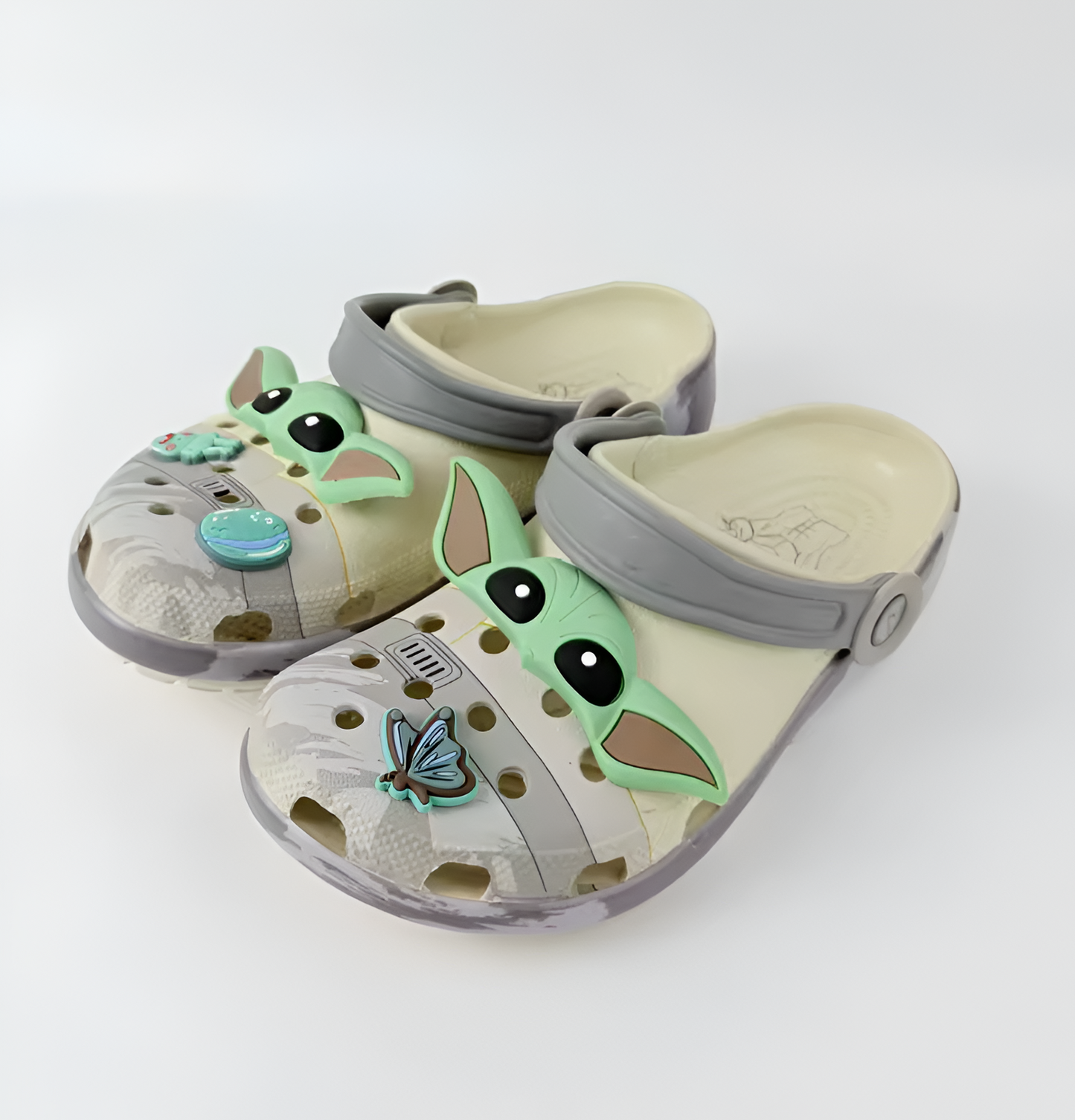 Baby Yoda Mandalorian - Adulto